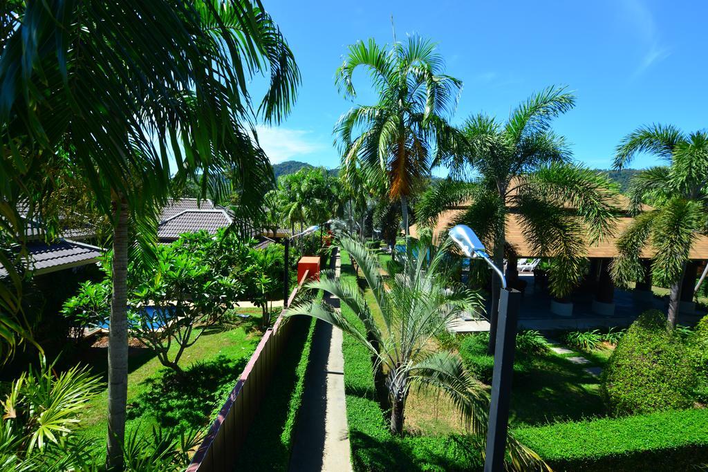 Naiharn Garden Villa Phuket Bagian luar foto