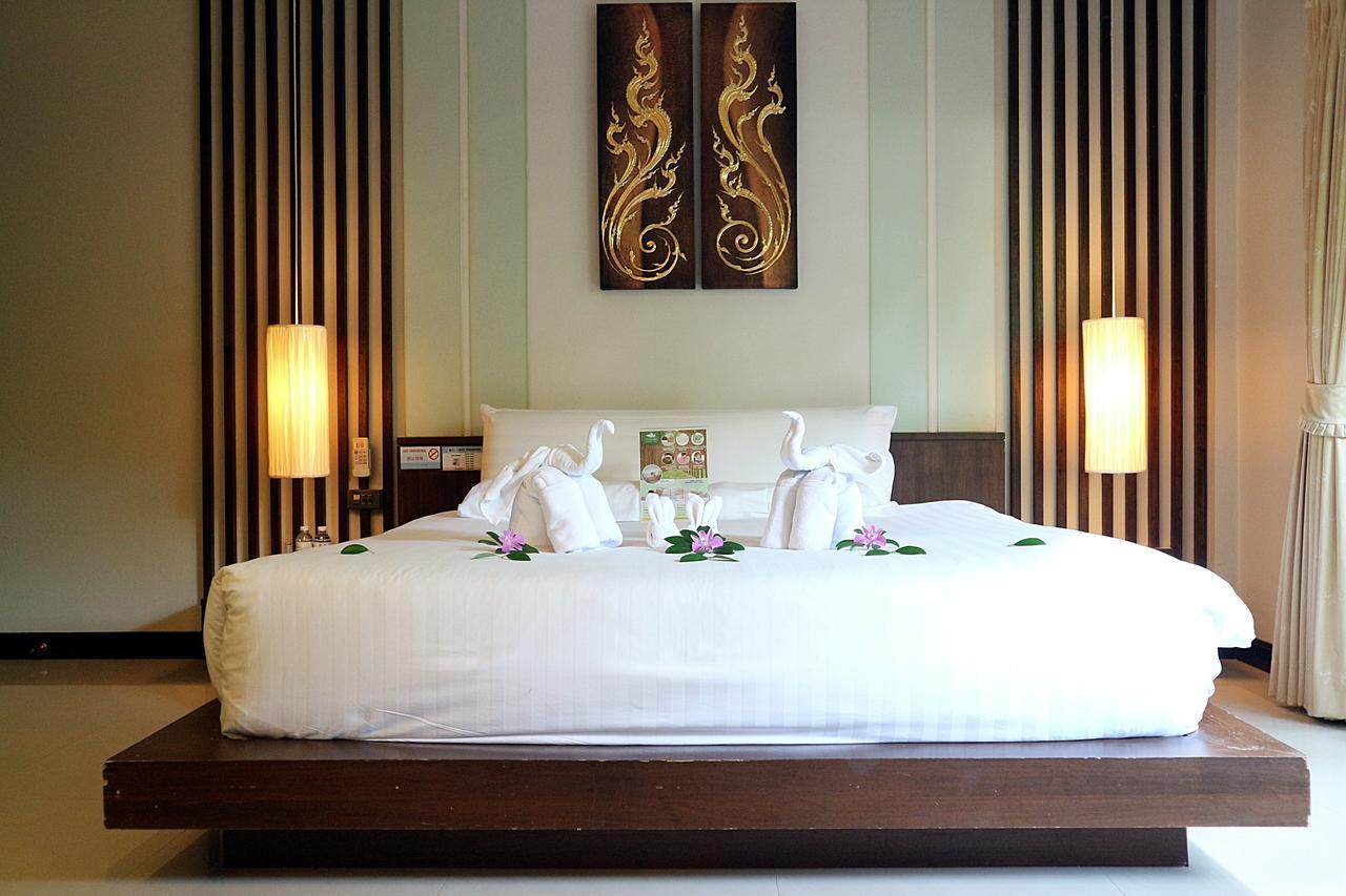 Naiharn Garden Villa Phuket Bagian luar foto