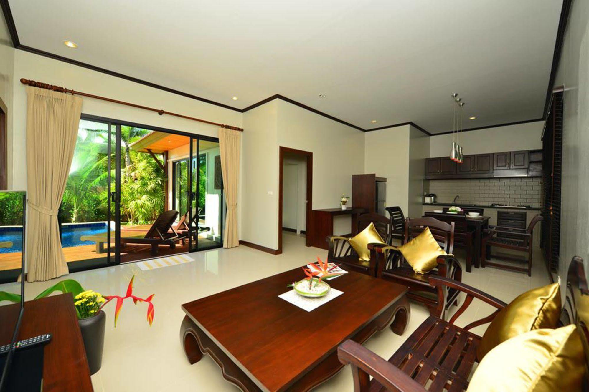 Naiharn Garden Villa Phuket Bagian luar foto