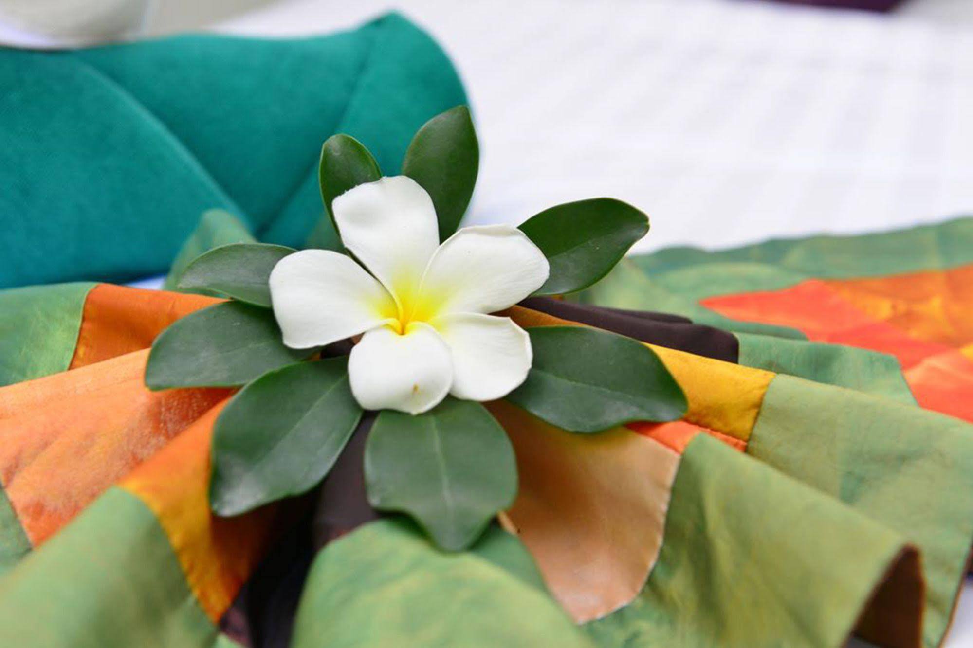 Naiharn Garden Villa Phuket Bagian luar foto