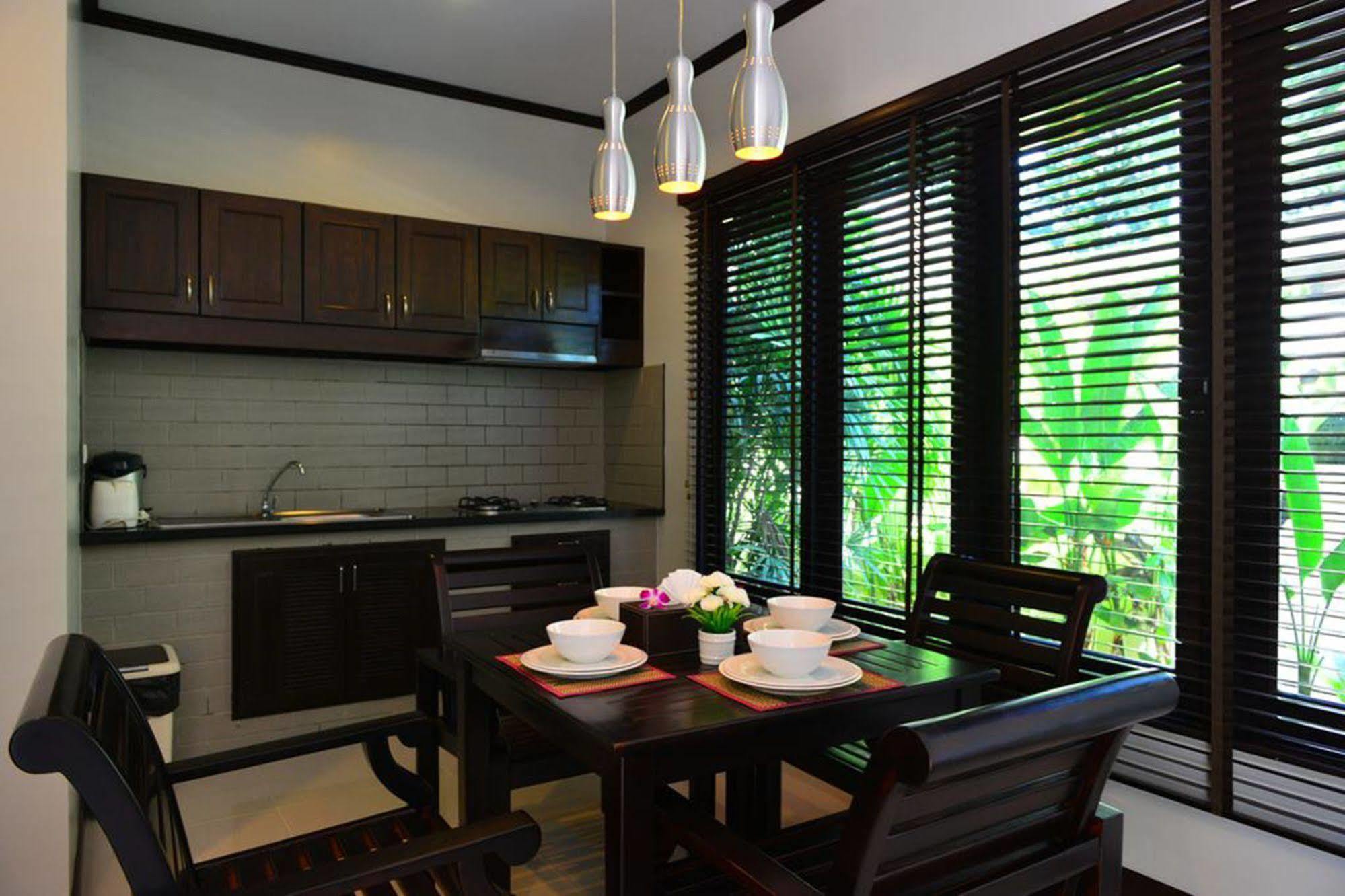 Naiharn Garden Villa Phuket Bagian luar foto