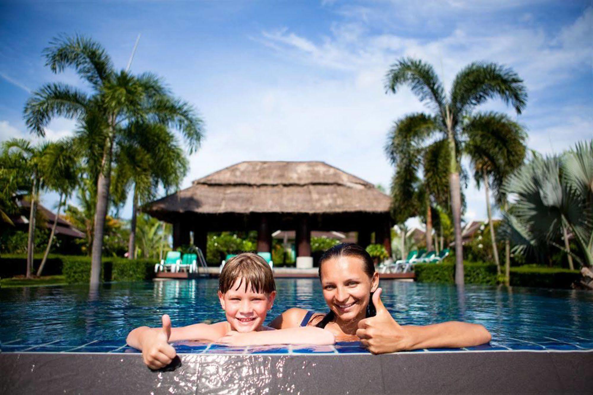 Naiharn Garden Villa Phuket Bagian luar foto