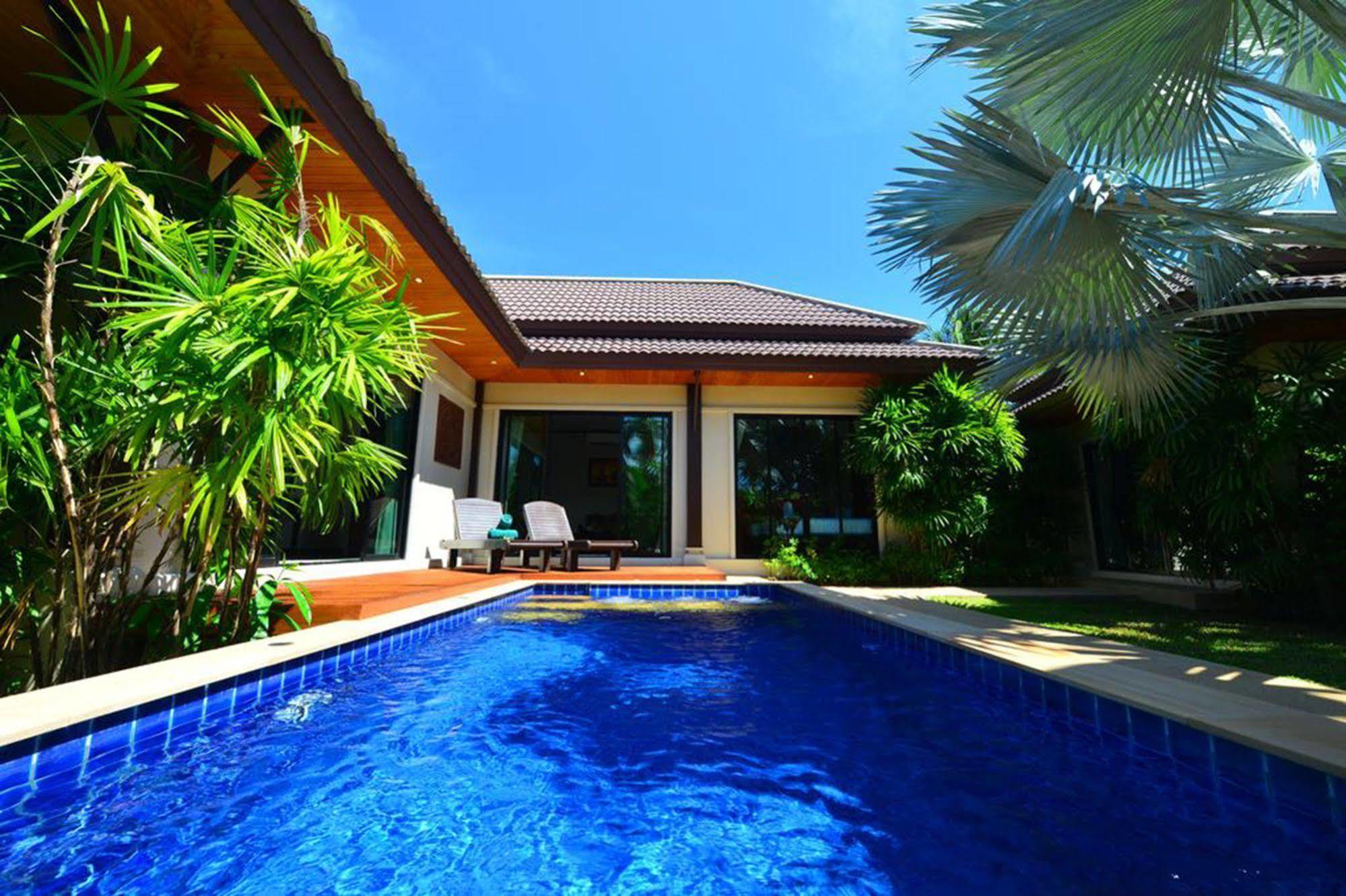 Naiharn Garden Villa Phuket Bagian luar foto